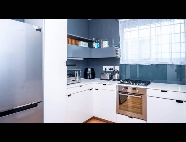 2 BEDROOM APARTMENT SOLD IN GLENWOOD